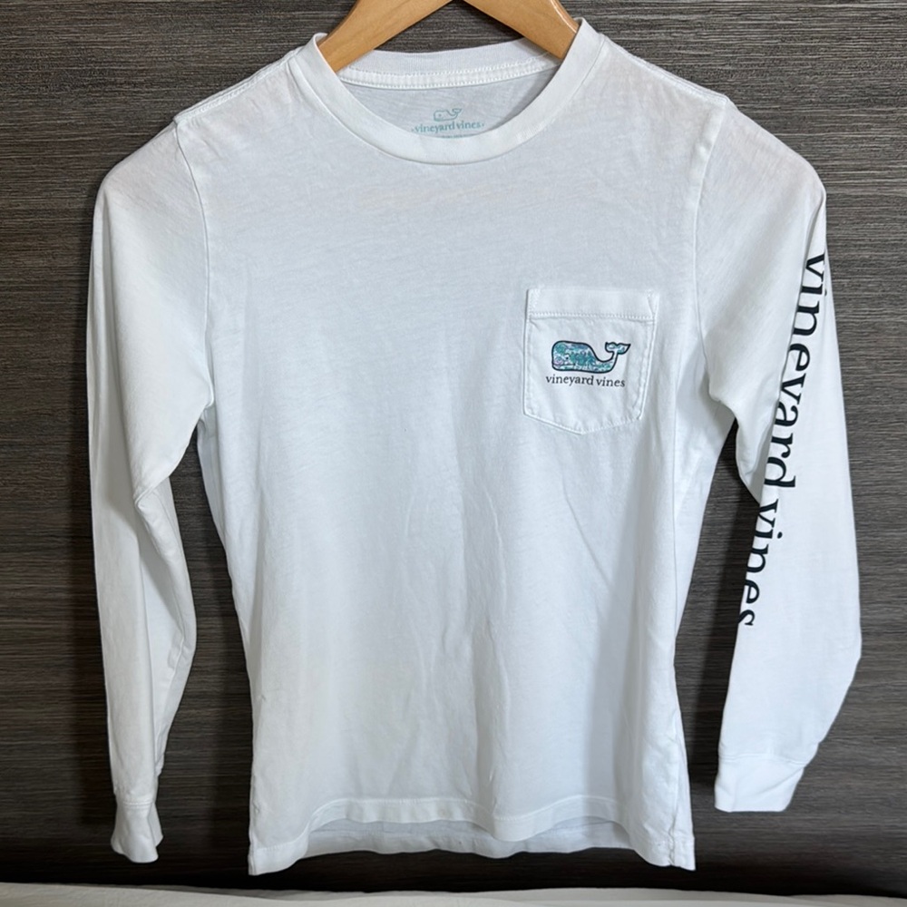 Vineyard vines boys long sleeve tee size S(8-10)